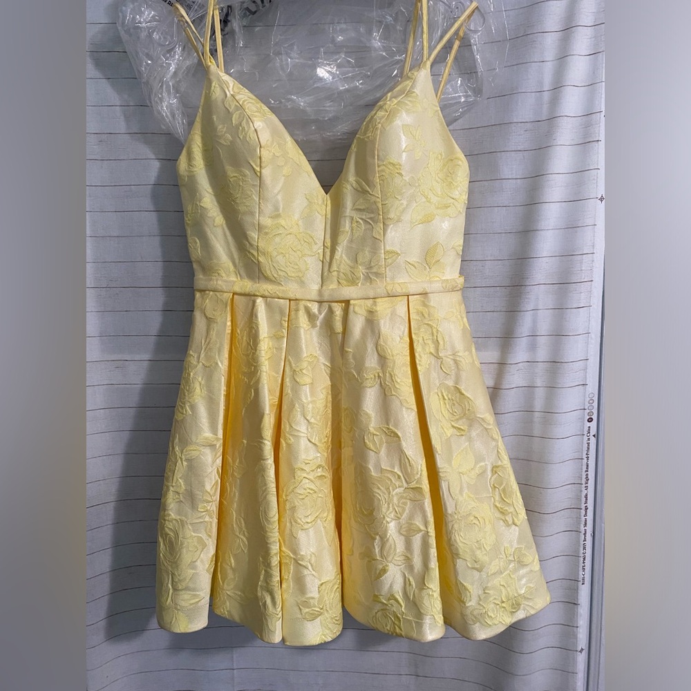 Sherri Hill Yellow Homecoming Dress